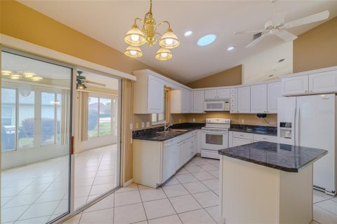 House in Ocala, Florida 3 bedrooms, 207.45 sq.m. № 2230920 - photo 7