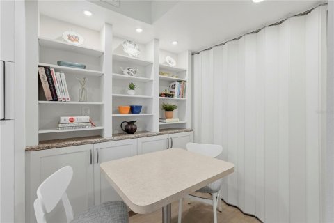 Купить кондоминиум в Сент-Питерсберг, Флорида 4 комнаты, 122.63м2, № 2212224 - фото 13