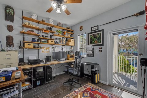 Casa en venta en Homestead, Florida, 4 dormitorios, 163.69 m2 № 2011883 - foto 17