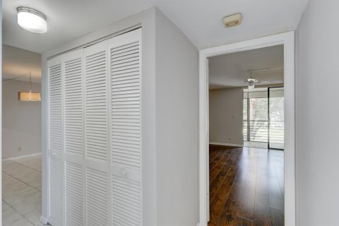 Copropriété à vendre à Tamarac, Floride: 2 chambres, 95.04 m2 № 2179995 - photo 16