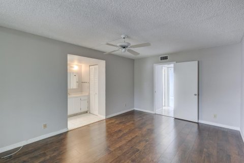 Copropriété à vendre à Tamarac, Floride: 2 chambres, 95.04 m2 № 2179995 - photo 19