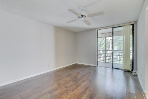 Copropriété à vendre à Tamarac, Floride: 2 chambres, 95.04 m2 № 2179995 - photo 26