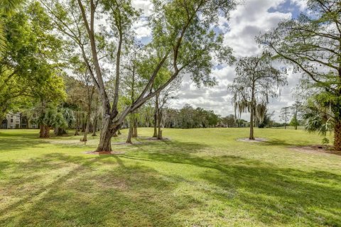 Copropriété à vendre à Tamarac, Floride: 2 chambres, 95.04 m2 № 2179995 - photo 30