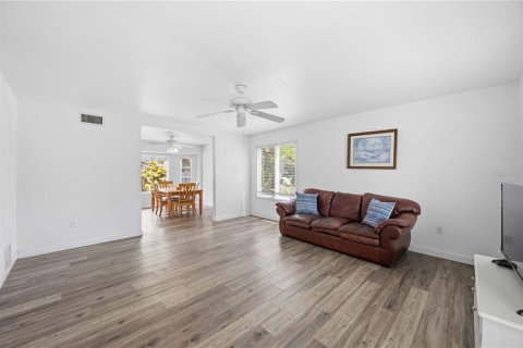 Villa ou maison à vendre à Port Charlotte, Floride: 3 chambres, 204.01 m2 № 2213835 - photo 19
