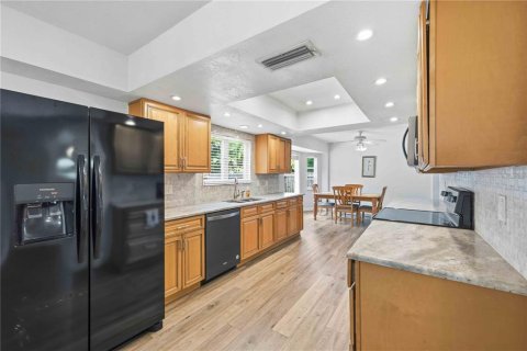 Villa ou maison à vendre à Port Charlotte, Floride: 3 chambres, 204.01 m2 № 2213835 - photo 11