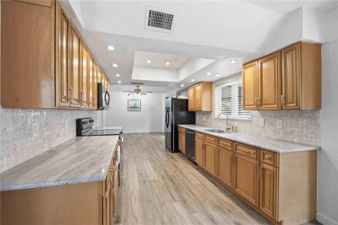 Villa ou maison à vendre à Port Charlotte, Floride: 3 chambres, 204.01 m2 № 2213835 - photo 13