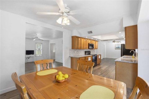 Villa ou maison à vendre à Port Charlotte, Floride: 3 chambres, 204.01 m2 № 2213835 - photo 16
