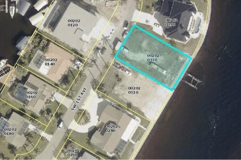 Terrain à Cape Coral, Floride № 2155868