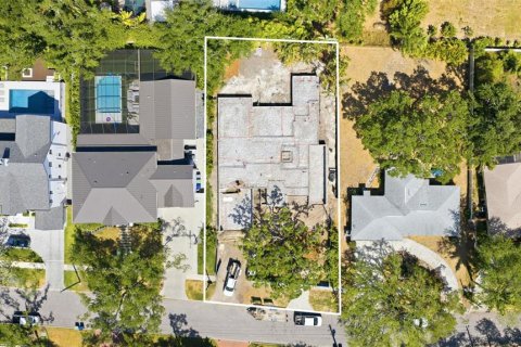 House in Tampa, Florida 5 bedrooms, 625.88 sq.m. № 2118823 - photo 2
