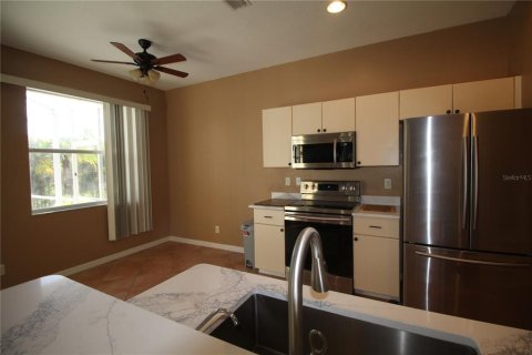 Villa ou maison à louer à North Port, Floride: 3 chambres, 146.41 m2 № 2427674 - photo 11