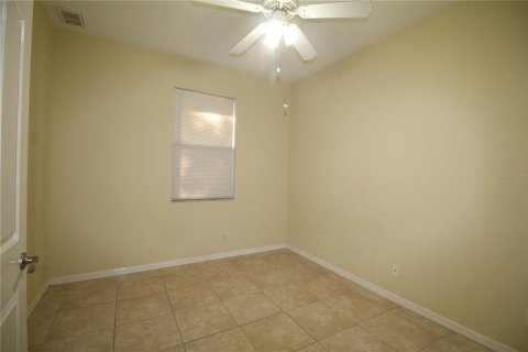 Villa ou maison à louer à North Port, Floride: 3 chambres, 146.41 m2 № 2427674 - photo 12