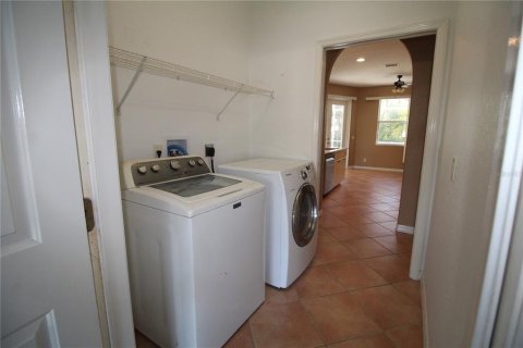 Villa ou maison à louer à North Port, Floride: 3 chambres, 146.41 m2 № 2427674 - photo 17