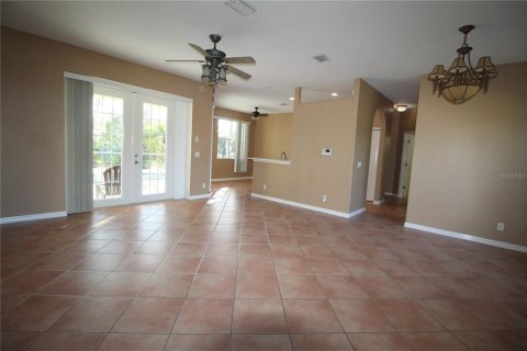 Villa ou maison à louer à North Port, Floride: 3 chambres, 146.41 m2 № 2427674 - photo 4
