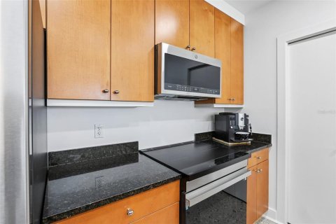 Condominio en venta en Saint Petersburg, Florida, 2 dormitorios, 133.97 m2 № 2200696 - foto 6