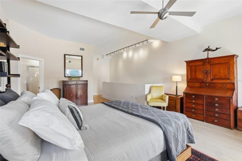 Condominio en venta en Saint Petersburg, Florida, 2 dormitorios, 133.97 m2 № 2200696 - foto 18