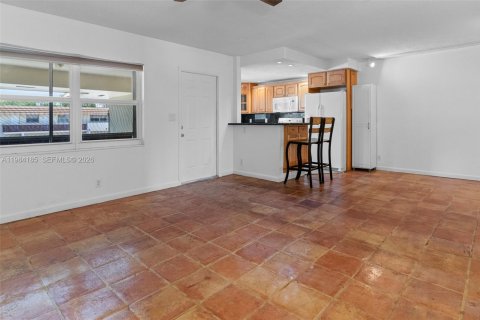 Copropriété à vendre à Pompano Beach, Floride: 2 chambres, 98.94 m2 № 2045494 - photo 9