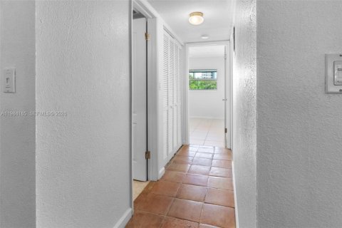 Copropriété à vendre à Pompano Beach, Floride: 2 chambres, 98.94 m2 № 2045494 - photo 12