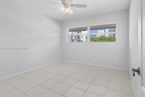 Copropriété à vendre à Pompano Beach, Floride: 2 chambres, 98.94 m2 № 2045494 - photo 13