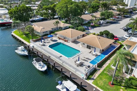 Copropriété à vendre à Pompano Beach, Floride: 2 chambres, 98.94 m2 № 2045494 - photo 26