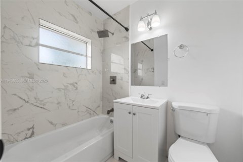 Casa en alquiler en North Miami Beach, Florida, 1 dormitorio № 2059973 - foto 11