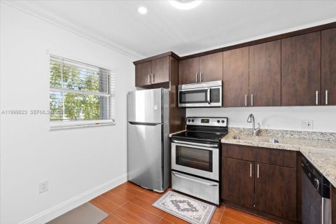 Купить кондоминиум в Тамарак, Флорида 2 спальни, 95.22м2, № 2065785 - фото 19