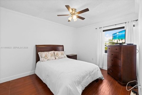 Купить кондоминиум в Тамарак, Флорида 2 спальни, 95.22м2, № 2065785 - фото 7