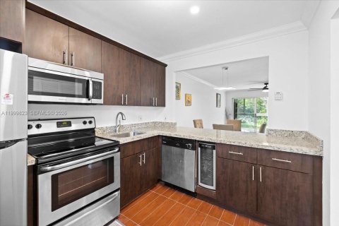 Купить кондоминиум в Тамарак, Флорида 2 спальни, 95.22м2, № 2065785 - фото 20