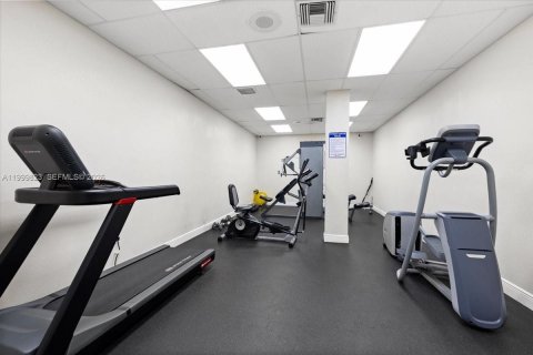 Купить кондоминиум в Тамарак, Флорида 2 спальни, 95.22м2, № 2065785 - фото 13