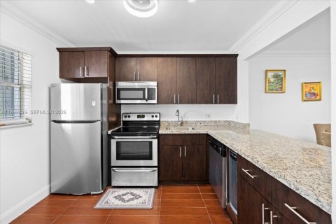 Купить кондоминиум в Тамарак, Флорида 2 спальни, 95.22м2, № 2065785 - фото 18