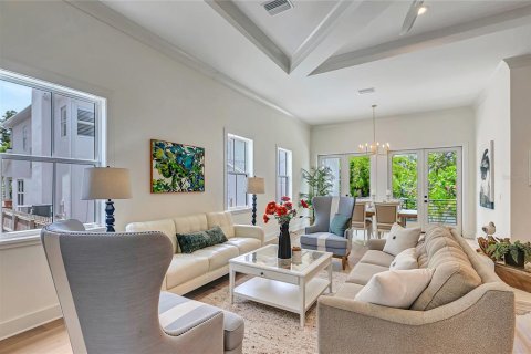 House in Tampa, Florida 5 bedrooms, 297.84 sq.m. № 2225526 - photo 14