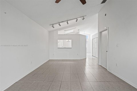 Villa ou maison à vendre à Miramar, Floride: 3 chambres, 110.09 m2 № 1948492 - photo 26