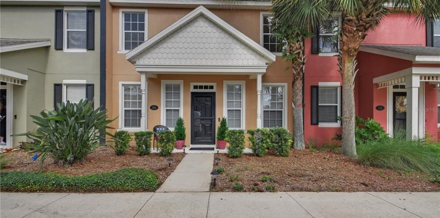 Adosado en DeLand, Florida 2 dormitorios, 142.7 m2 № 2287973