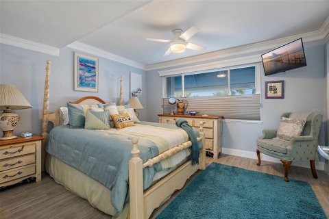 Townhouse in Tierra Verde, Florida 4 bedrooms, 176.98 sq.m. № 1539914 - photo 13