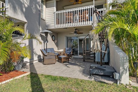 Townhouse in Tierra Verde, Florida 4 bedrooms, 176.98 sq.m. № 1539914 - photo 29