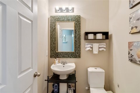 House in Windermere, Florida 4 bedrooms, 267.19 sq.m. № 1718214 - photo 20
