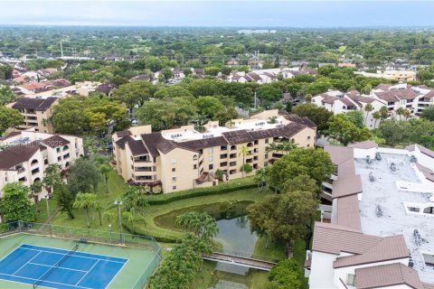 Condo in Miami, Florida, 2 bedrooms  № 1952773 - photo 27