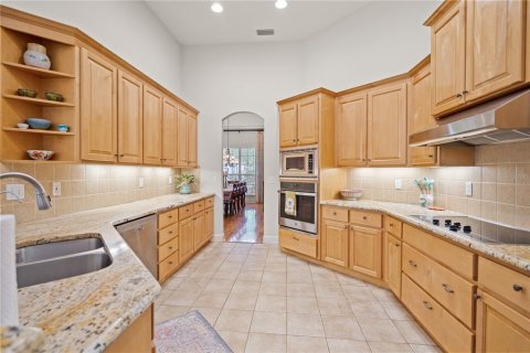 Casa en venta en Gainesville, Florida, 4 dormitorios, 273.5 m2 № 2100025 - foto 13
