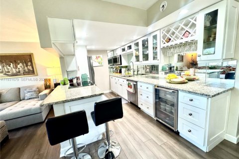 Condominio en venta en Coconut Creek, Florida, 1 dormitorio, 74.14 m2 № 1991277 - foto 6