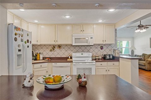 Villa ou maison à vendre à Kissimmee, Floride: 3 chambres, 160.54 m2 № 1514044 - photo 25