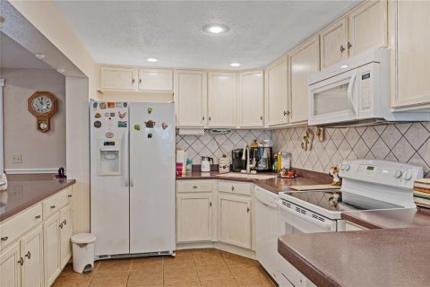 Villa ou maison à vendre à Kissimmee, Floride: 3 chambres, 160.54 m2 № 1514044 - photo 22