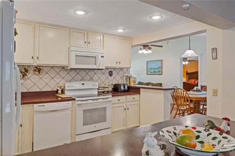 Villa ou maison à vendre à Kissimmee, Floride: 3 chambres, 160.54 m2 № 1514044 - photo 26