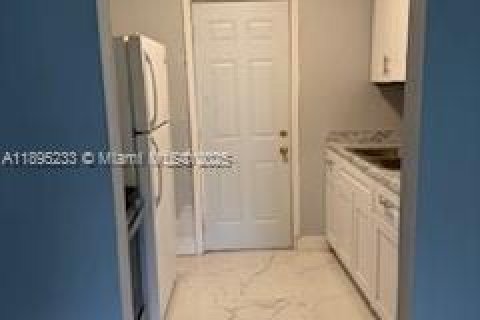 Villa ou maison à vendre à Miami, Floride: 4 chambres, 116.13 m2 № 1950351 - photo 7