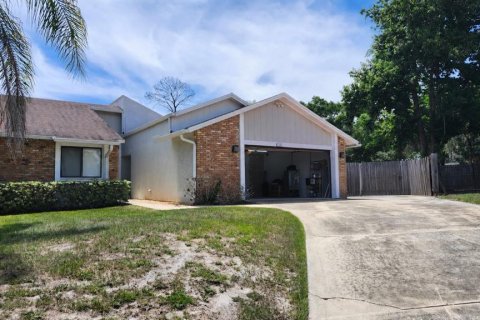 House in Apopka, Florida 3 bedrooms, 181.25 sq.m. № 2381348
