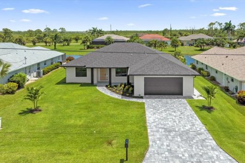 Купить виллу или дом в Ротонда, Флорида 9 комнат, 230.96м2, № 1914449 - фото 1