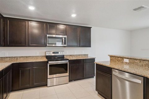 House in Lakeland, Florida 3 bedrooms, 154.03 sq.m. № 2093549 - photo 7