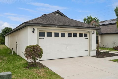 House in Lakeland, Florida 3 bedrooms, 154.03 sq.m. № 2093549 - photo 3