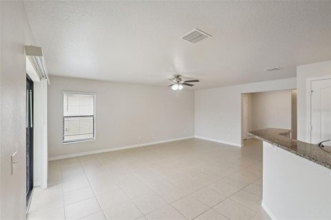 House in Lakeland, Florida 3 bedrooms, 154.03 sq.m. № 2093549 - photo 12