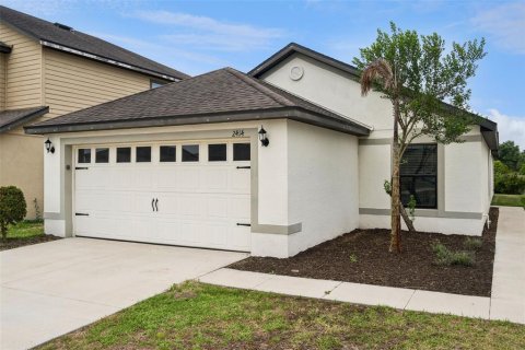 House in Lakeland, Florida 3 bedrooms, 154.03 sq.m. № 2093549 - photo 4