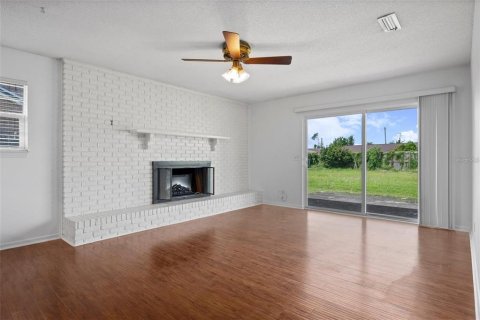House in Panama City, Florida 3 bedrooms, 196.77 sq.m. № 2396314 - photo 5