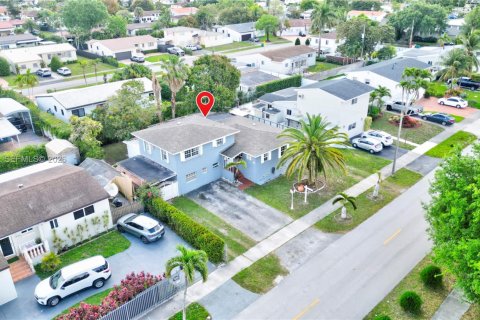 Купить виллу или дом в Майами, Флорида 5 спален, 131.46м2, № 2052126 - фото 6